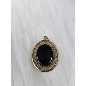 Vintage Winard 12K GF Black Onyx Oval Filigree Pendant